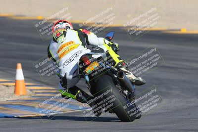 media/Dec-05-2024-Racers Edge (Thu) [[e102e0690b]]/3-B Group/Session 1 Turn 8 Backside/